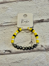 Load image into Gallery viewer, Hawkeyes friendship bracelet