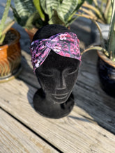 Load image into Gallery viewer, Purple embroidered flowers headband