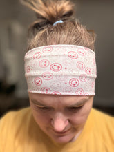 Load image into Gallery viewer, Similes with heart eyes Headband