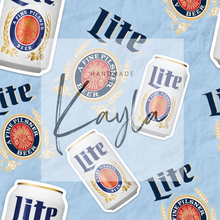 Load image into Gallery viewer, A fine pilsner beer