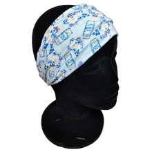 Load image into Gallery viewer, Busch Light with flower