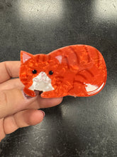 Load image into Gallery viewer, Cat hair clip
