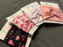 Load image into Gallery viewer, Black w/ hearts and dots headband
