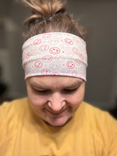 Load image into Gallery viewer, Similes with heart eyes Headband
